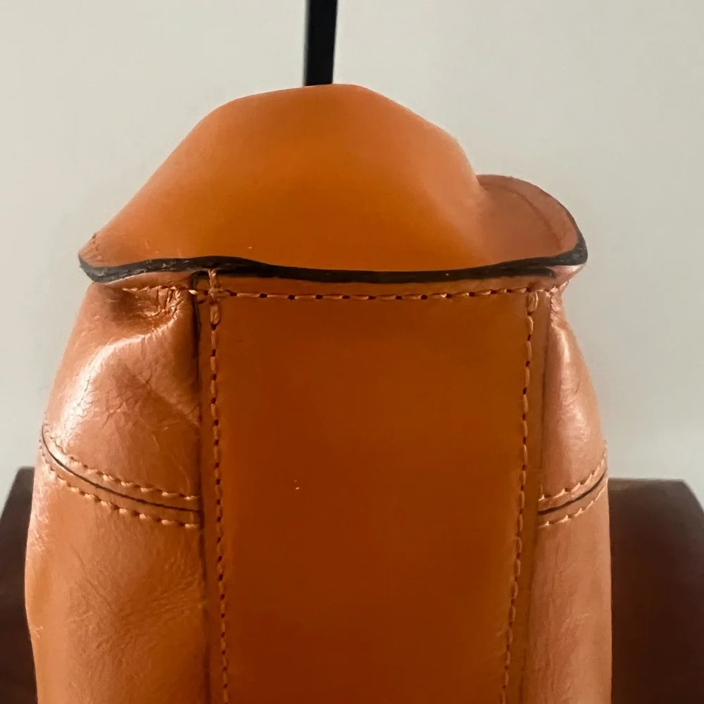 Patricia Nash Burnt Orange Leather Clutch/Crossbody - Picture 6 of 11